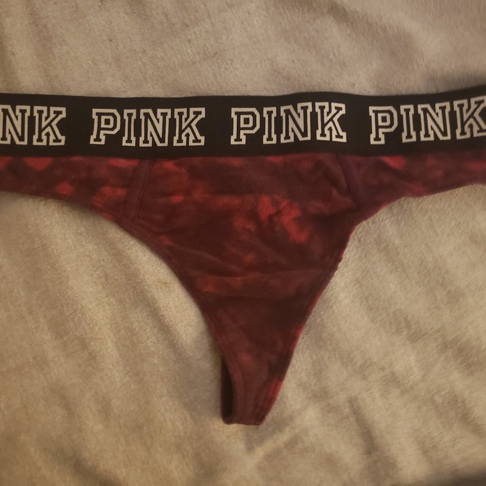 2010's VS Pink logo waistband thong - Picture 1 of 4